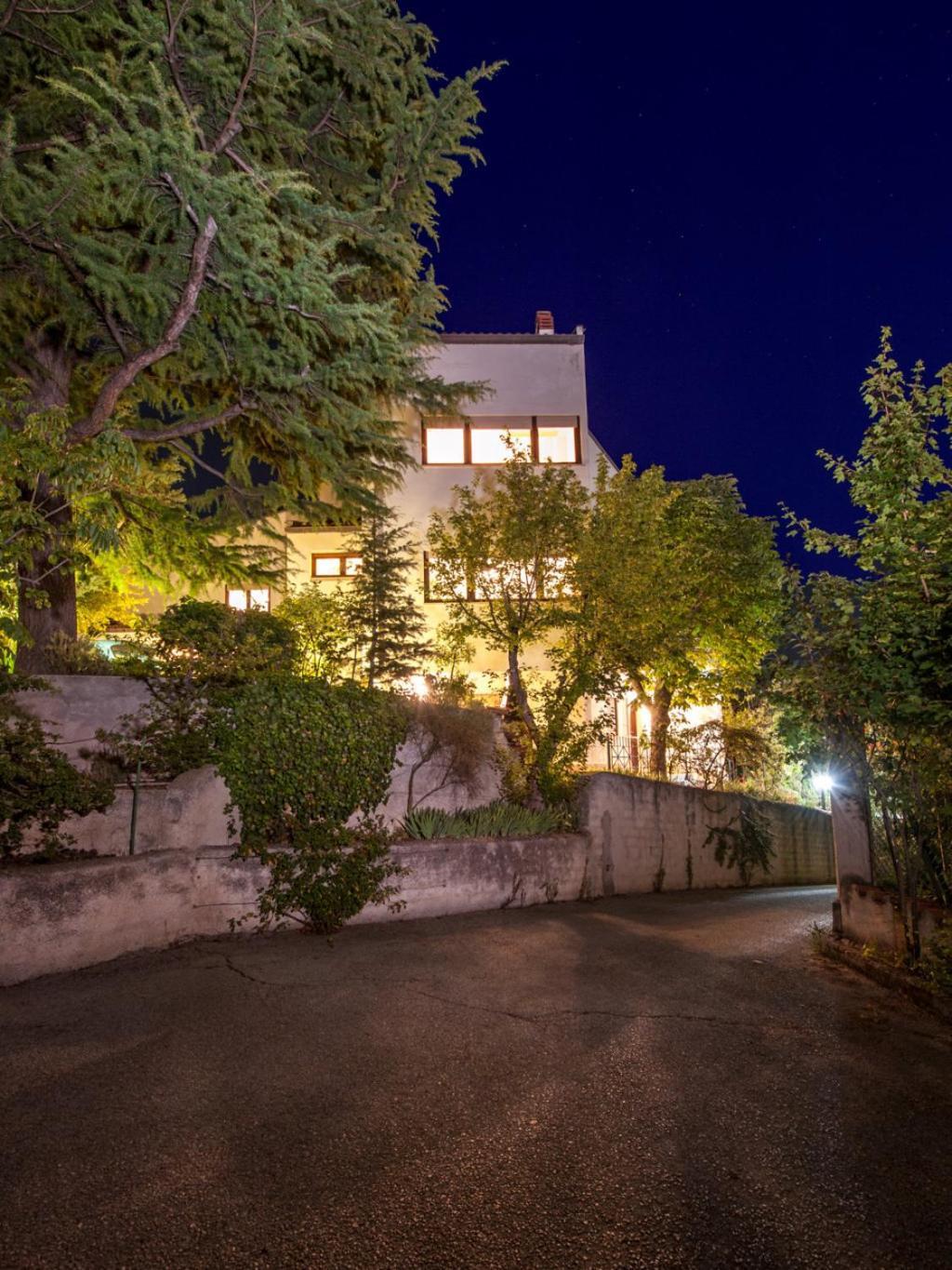 A Casa Di Galdino E Vittorianna Apartment ลาควิลา ภายนอก รูปภาพ
