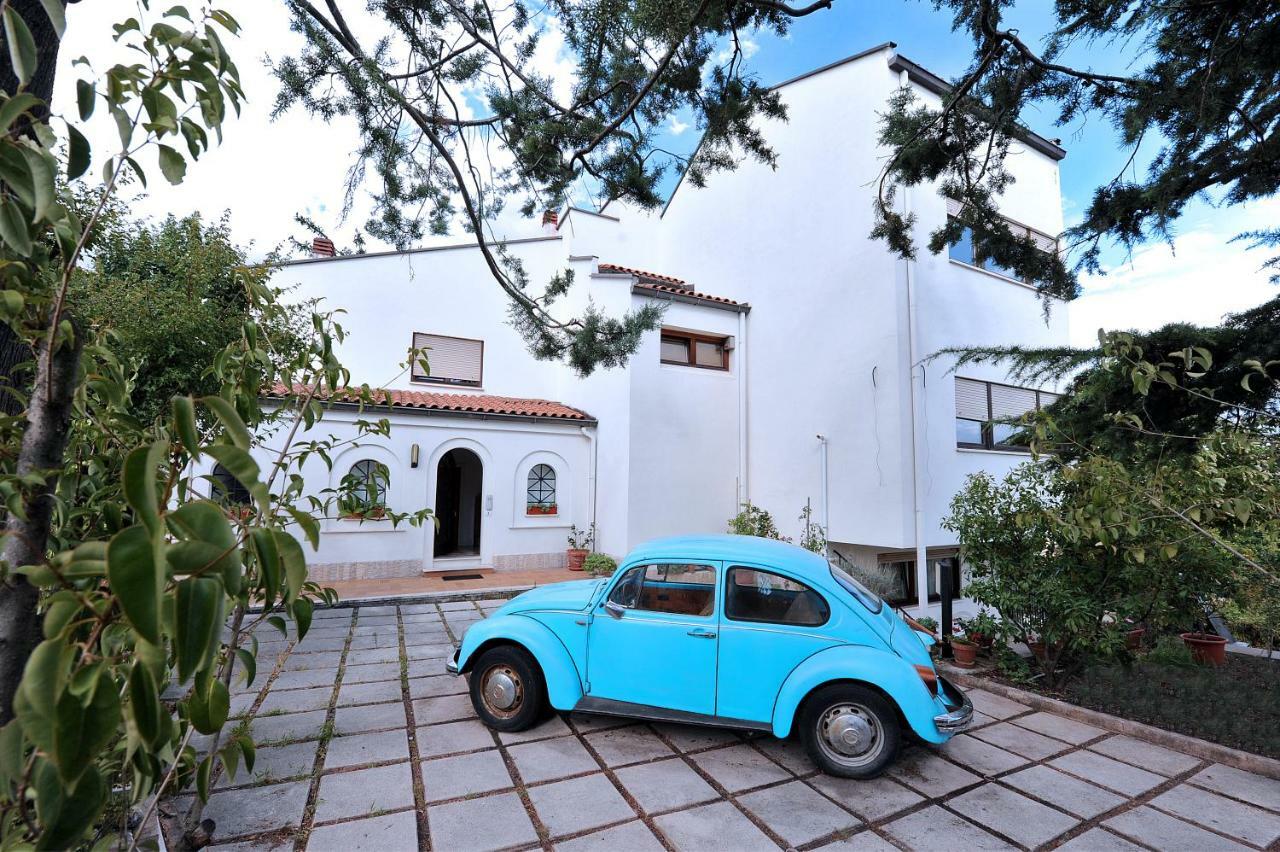 A Casa Di Galdino E Vittorianna Apartment ลาควิลา ภายนอก รูปภาพ