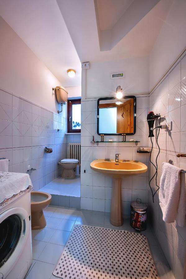A Casa Di Galdino E Vittorianna Apartment ลาควิลา ภายนอก รูปภาพ